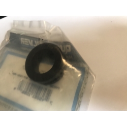 NOS OEM Mercury Mercruiser Quicksilver Grommet 25-13467 B0484