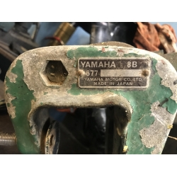 Yamaha 8B mocowanie silnika