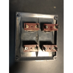 Panel z czterema przełącznikami