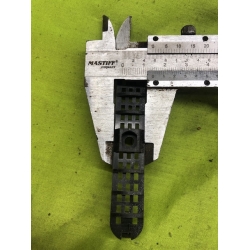 Kratka zabezpieczająca wlew widy do stopy