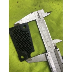 Suzuki kratka zabezpieczająca wlew wody do stopy