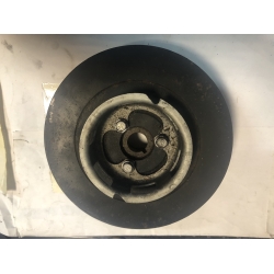 FLYWHEEL 9.9 - 15 HP 4S HONDA Reference : Honda BF-8E07 Condition : Used Used flywheel outboard motor HONDA Manual start 9.9HP 15HP 4S ZV4 BF9.9 BF