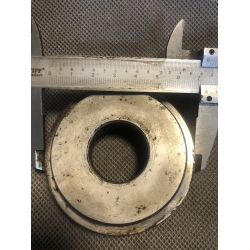 Dystans śruby napędowej